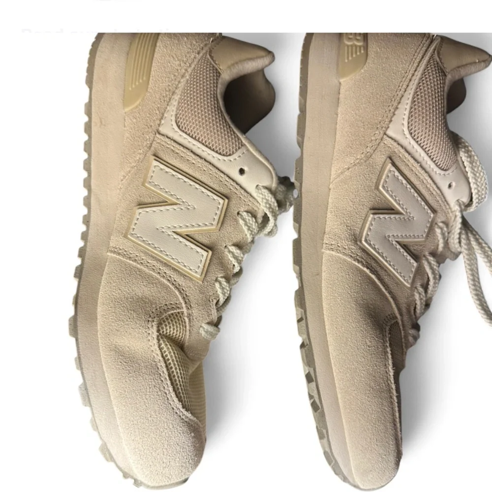 New Balance Beige 574 Boys Sneakers Size 6 - Picture 2 of 10